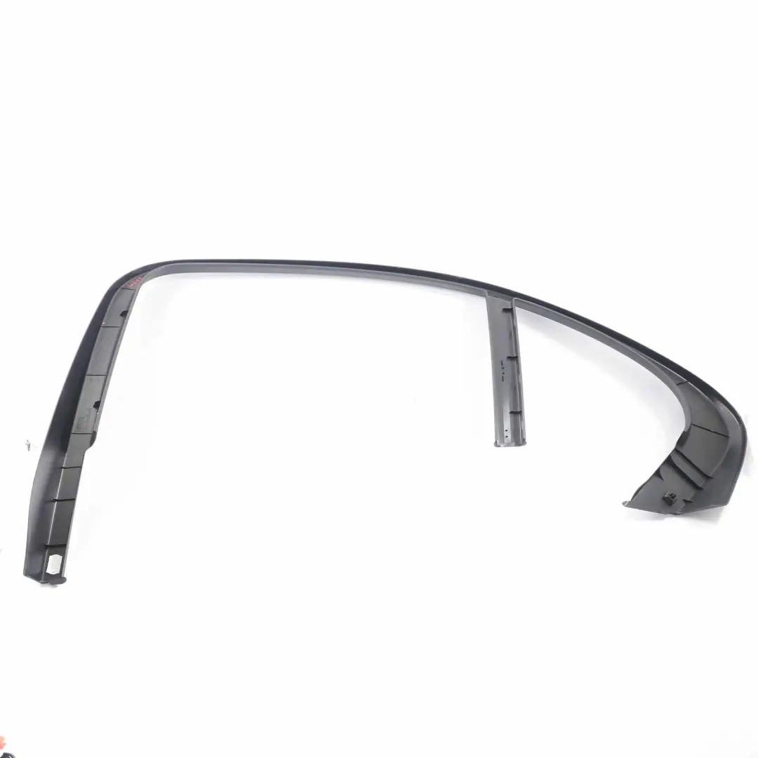 Mercedes W213 Cadre de Fenêtre Arrière Gauche Garniture de Porte - SKU A2137370100 - Numéro de pièce A2137370100