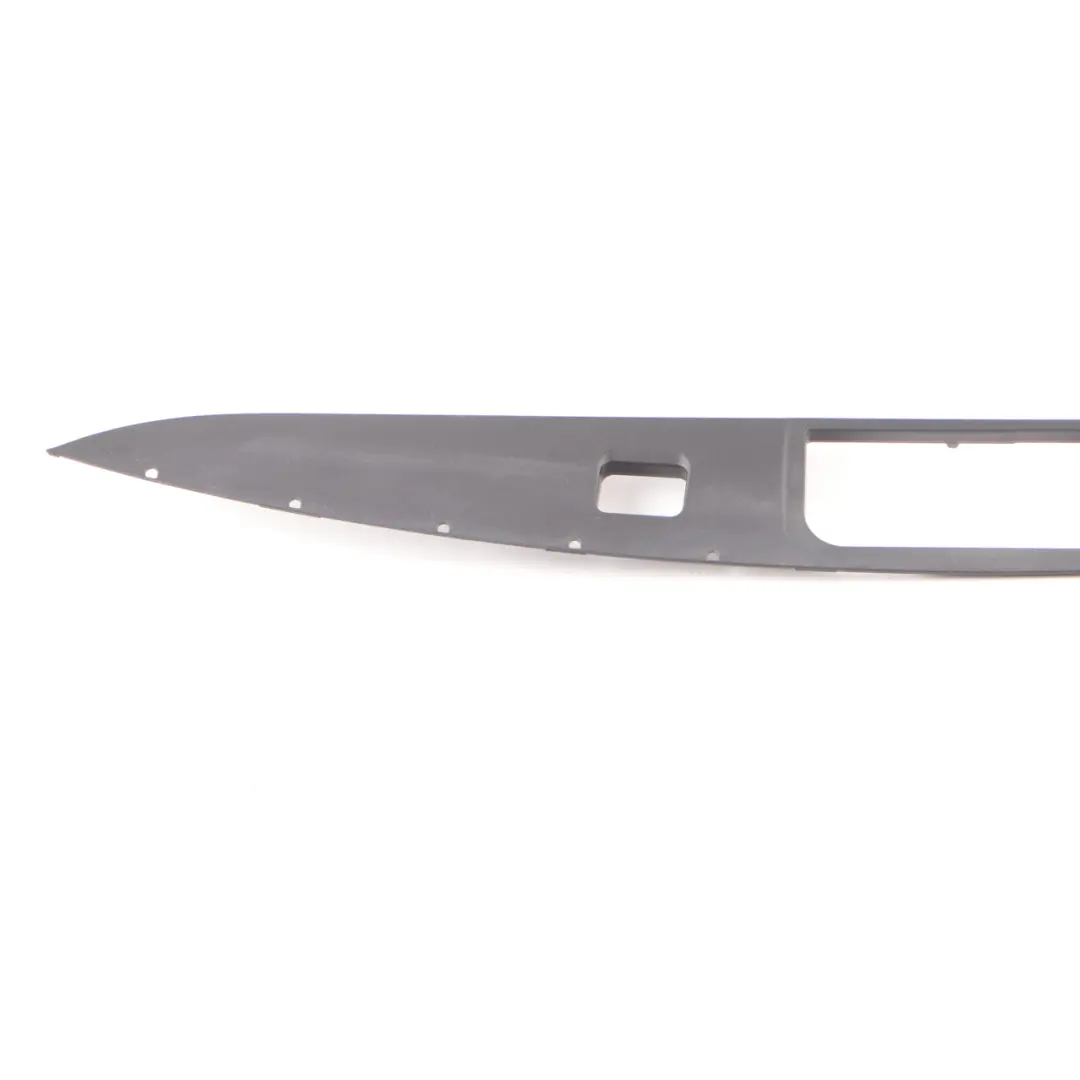Mercedes W213 Boot Trunk Lid Tailgate Handle Opener Trim Panel Cover - SKU A2137500000 - Número de pieza A2137500000
