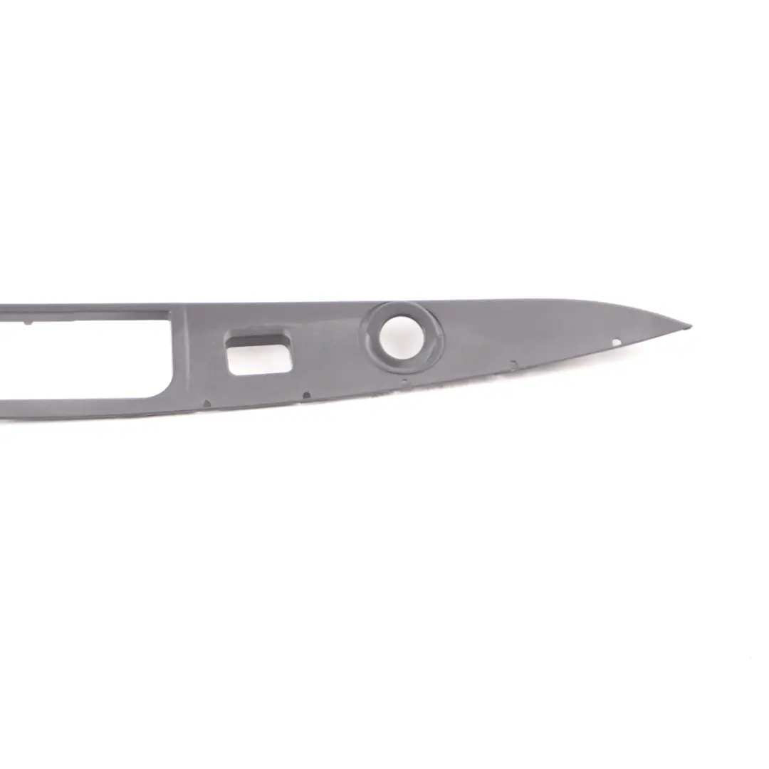 Mercedes W213 Boot Trunk Lid Tailgate Handle Opener Trim Panel Cover - SKU A2137500000 - Número de pieza A2137500000