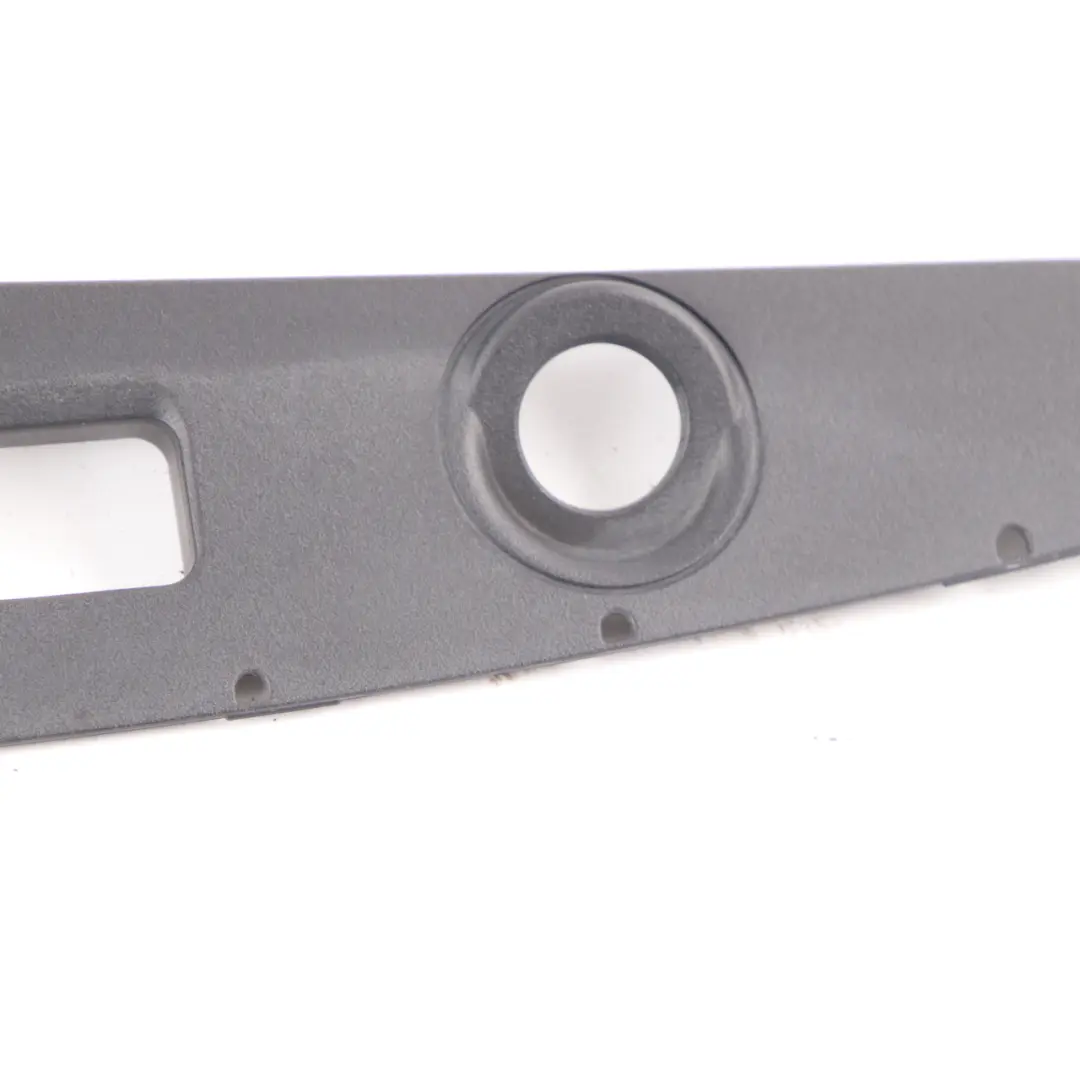 Mercedes W213 Boot Trunk Lid Tailgate Handle Opener Trim Panel Cover - SKU A2137500000 - Número de pieza A2137500000