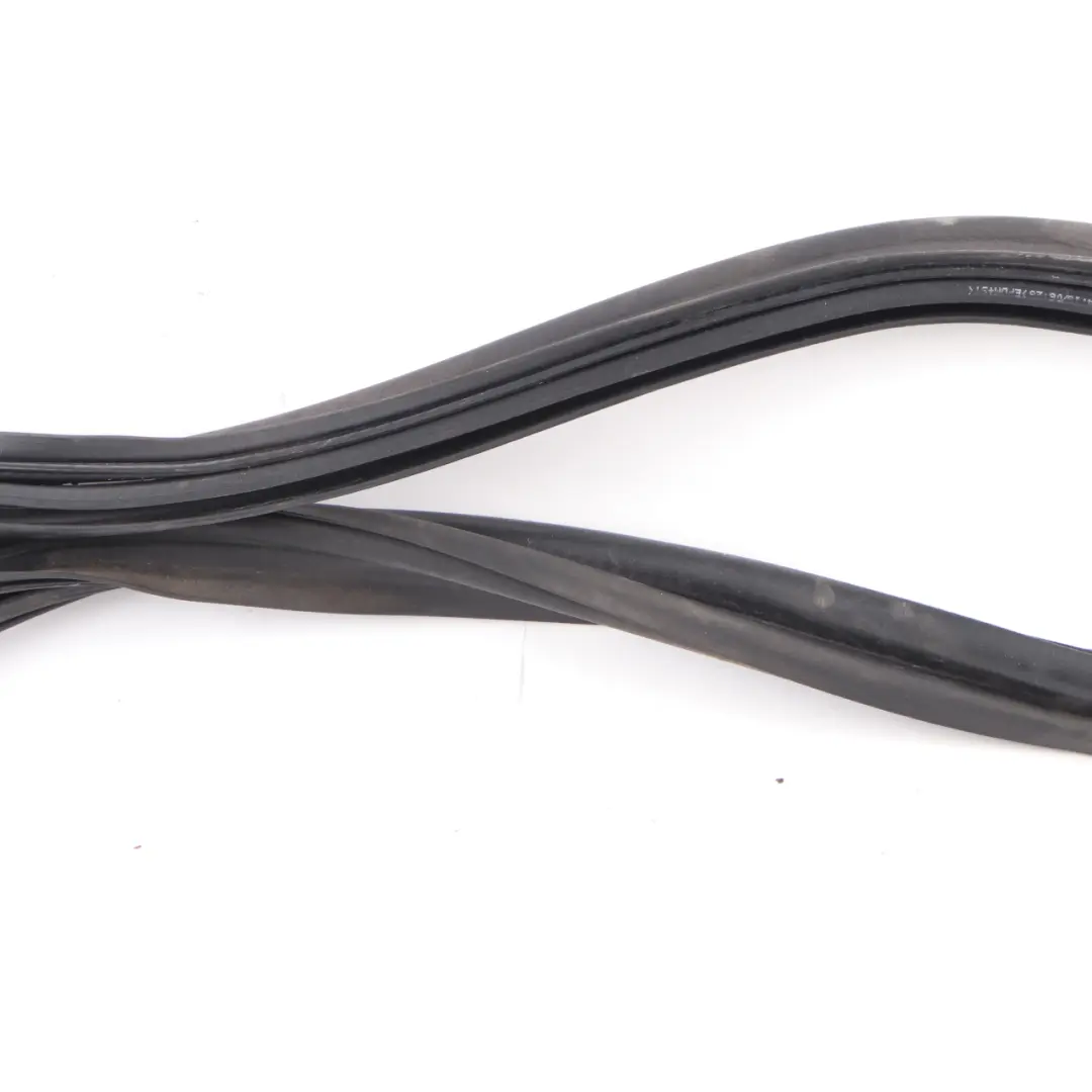 Tira sellado portón trasero maletero A2137500098 para Mercedes W213 con número de pieza A2137508000 Mercedes W213 Tira sellado portón trasero maletero A2137500098 - SKU A2137508000 - Número de pieza A2137508000