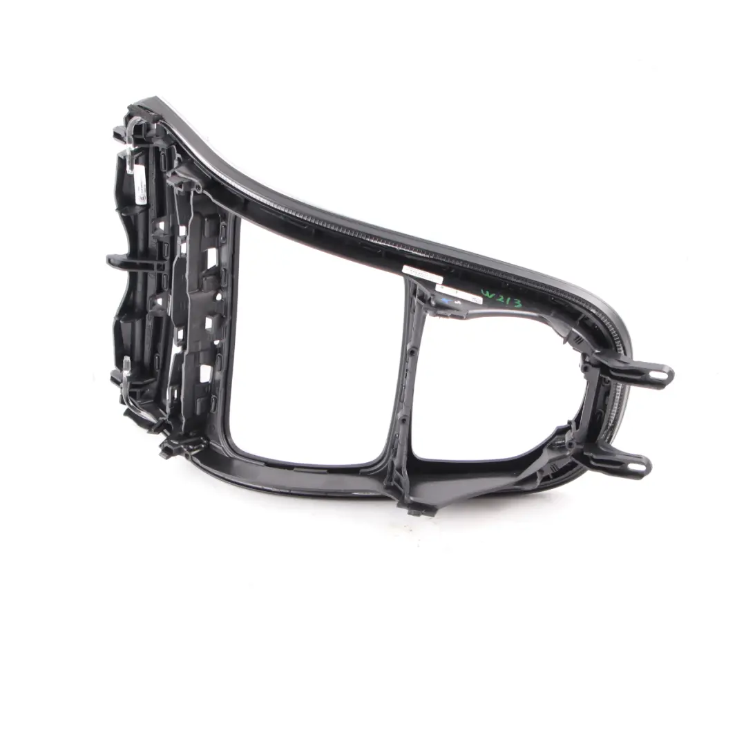 Mercedes W213 Pannello cruscotto copertura Trim centro ambiente - SKU A2138100815 - Numero di parte A2138100815
