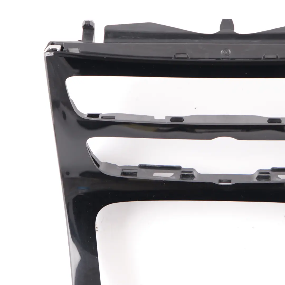 Mercedes W213 Tablero de instrumentos Cubierta Centro Ambiente - SKU A2138100815 - Número de pieza A2138100815