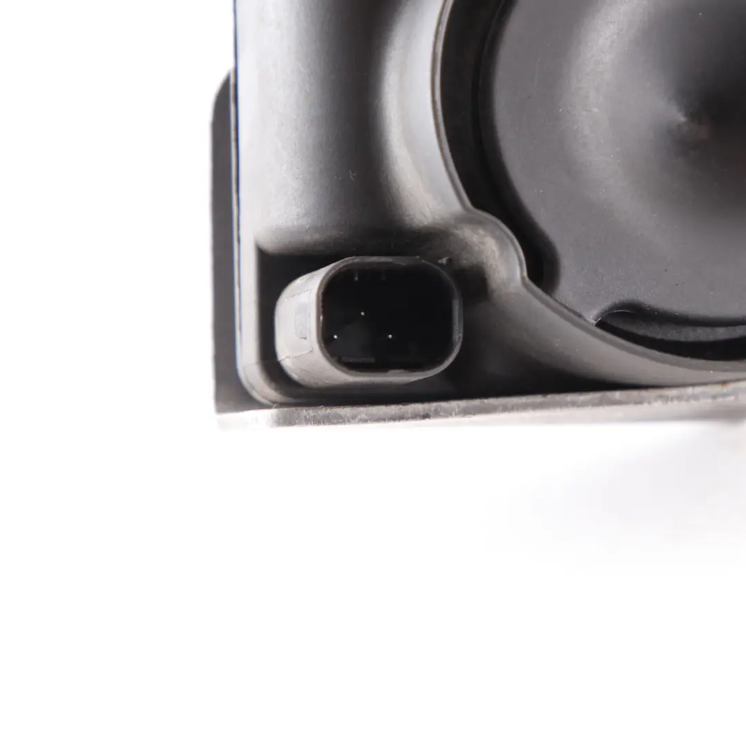 W207 W213 Anti-Theft Alarm Siren Horn Signal to Mercedes W176 W205 with Part number A2138201101 Mercedes W176 W205 W207 W213 Anti-Theft Alarm Siren Horn Signal - SKU A2138201101 - Part number A2138201101