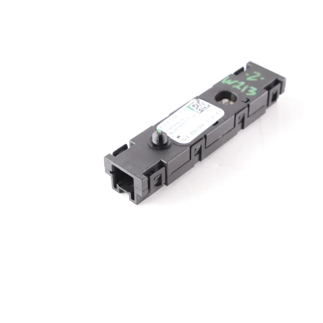 Antenne Amplificateur Mercedes W213 W238 Aerial Module Rear pour à propos du numéro de pièce A2138201489 Antenne Amplificateur Mercedes W213 W238 Aerial Module Rear - SKU A2138201489 - Numéro de pièce A2138201489