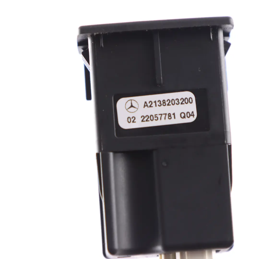 W257 Multimedia Unit USB Port to Mercedes W213 with Part number A2138203200 Mercedes W213 W257 Multimedia Unit USB Port - SKU A2138203200 - Part number A2138203200