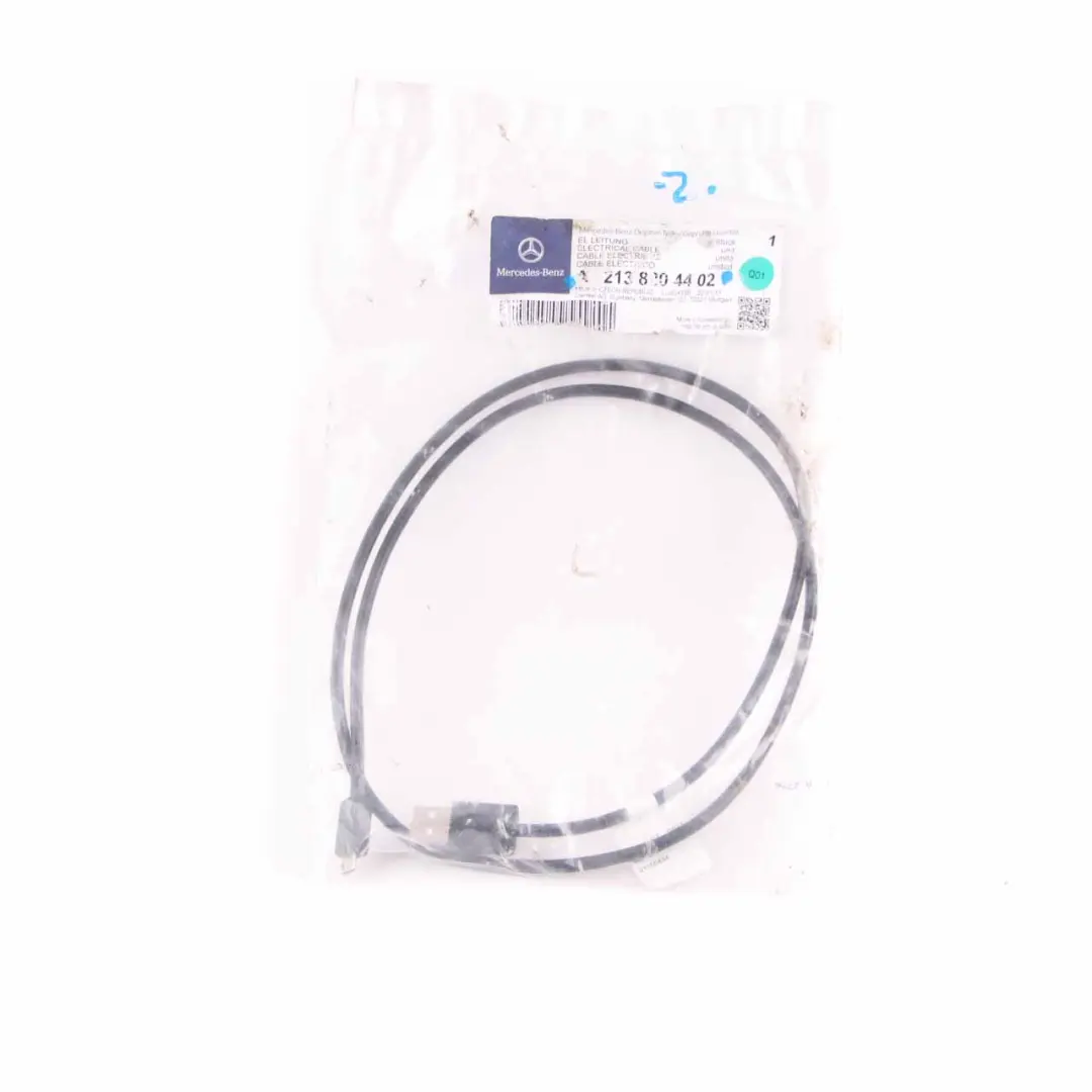 USB Cable Mercedes W176 W212 W213 W222 Connection Media Interface to with Part number A2138204402 USB Cable Mercedes W176 W212 W213 W222 Connection Media Interface - SKU A2138204402 - Part number A2138204402