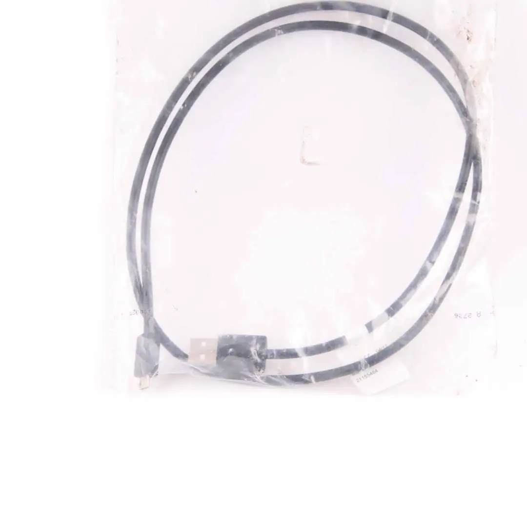  Câble USB Mercedes W176 W212 W213 W222 Connection Media Interface - SKU A2138204402 - Numéro de pièce A2138204402