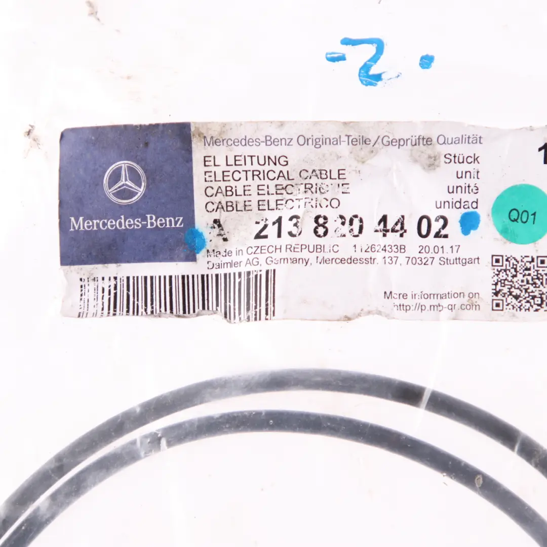 USB Cable Mercedes W176 W212 W213 W222 Connection Media Interface to with Part number A2138204402 USB Cable Mercedes W176 W212 W213 W222 Connection Media Interface - SKU A2138204402 - Part number A2138204402