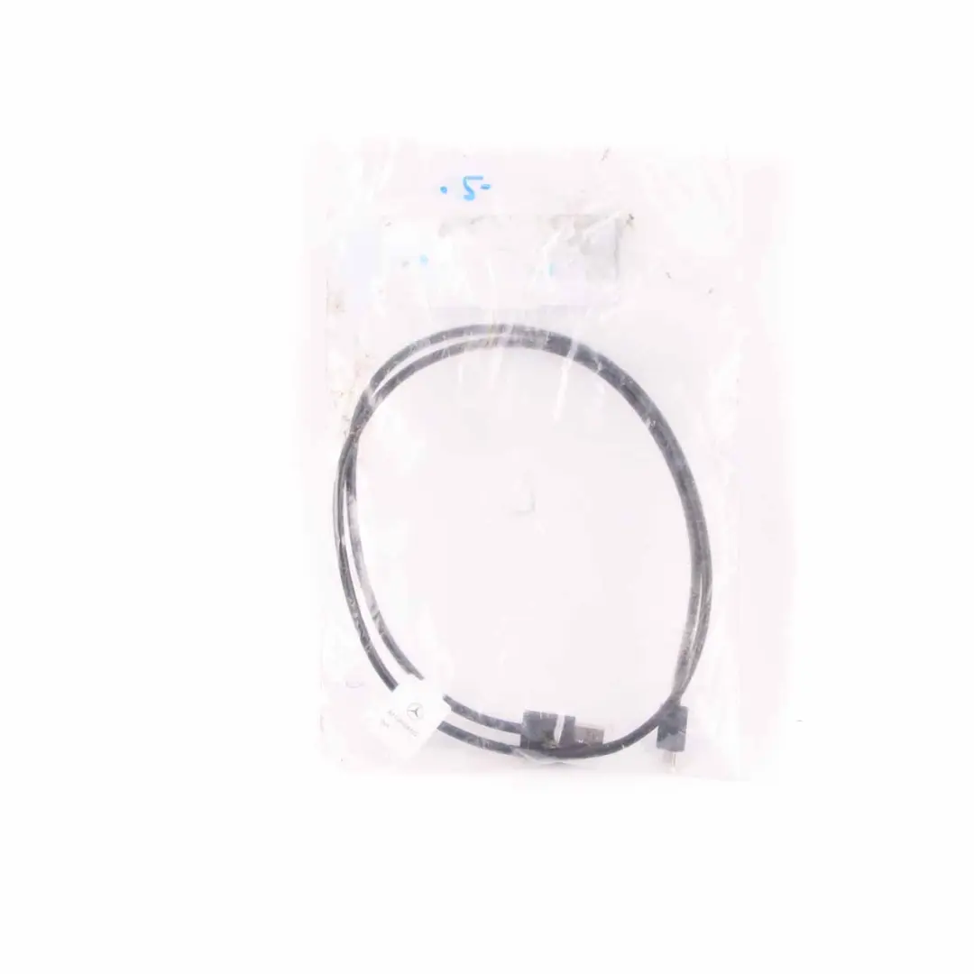 Cavo USB Mercedes W176 W212 W213 W222 Interfaccia multimediale per con numero di parte A2138204402 Cavo USB Mercedes W176 W212 W213 W222 Interfaccia multimediale - SKU A2138204402 - Numero di parte A2138204402