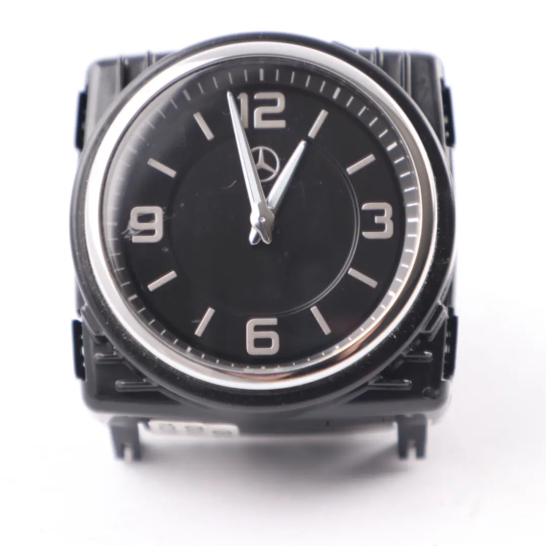 Console centrale Tableau de bord Horloge pour Mercedes W205 W213 C238 à propos du numéro de pièce A2138272000 Mercedes W205 W213 C238 Console centrale Tableau de bord Horloge - SKU A2138272000-1 - Numéro de pièce A2138272000
