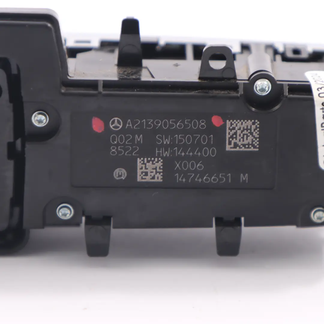 Panneau de Commutation Mercedes W205 C238 Console Centrale Commutateur Horloge - SKU A2138272000 - Numéro de pièce A2165083905