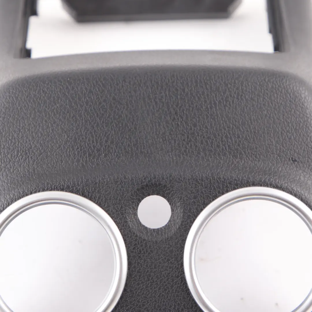 Couvercle Console Centrale Garniture Prise Air Arrière Noir pour Mercedes W213 S213 à propos du numéro de pièce A2138306200 Mercedes W213 S213 Couvercle Console Centrale Garniture Prise Air Arrière Noir - SKU A2138306200 - Numéro de pièce A2138306200