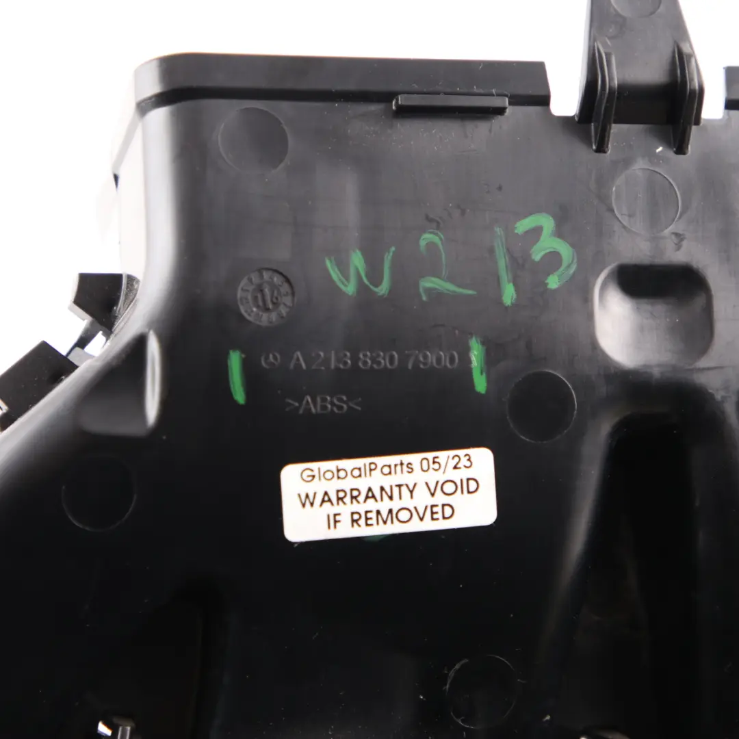 Conducto Aire Mercedes W213 S213 W238 Salpicadero Calor Canal para con número de pieza A2138307900 Conducto Aire Mercedes W213 S213 W238 Salpicadero Calor Canal - SKU A2138307900 - Número de pieza A2138307900