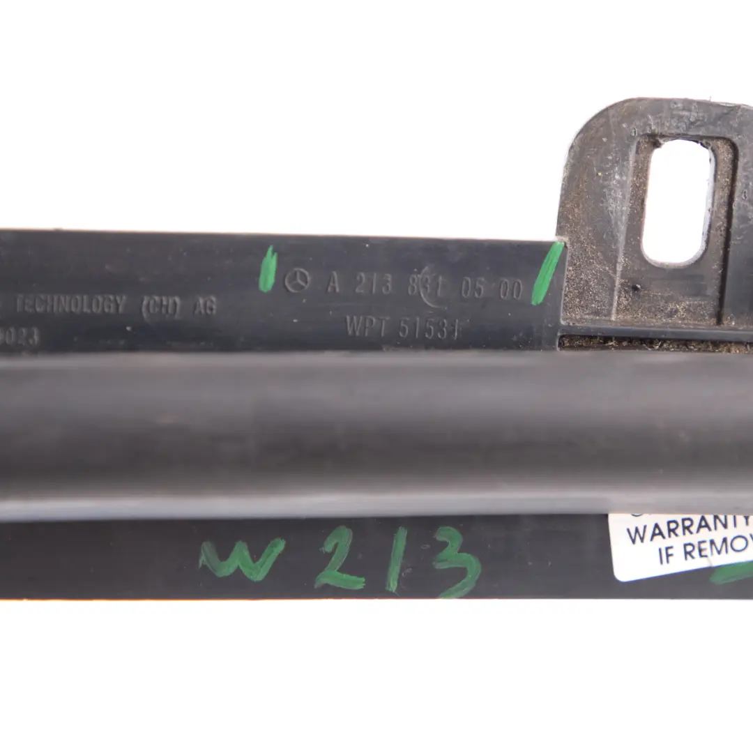 Mercedes W208 Guarnizione Cofano Anteriore Sinistra Motore A2088870198 - SKU A2138310500 - Numero di parte A2138310500