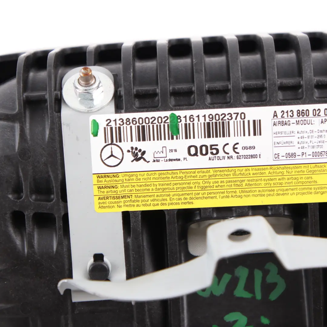 Poduszka Powietrzna Pasażera Przednia AirBag do Mercedes W213 o numerze A2048601200 Mercedes W213 Poduszka Powietrzna Pasażera Przednia AirBag - SKU A2138600202 - Numer Części A2048601200