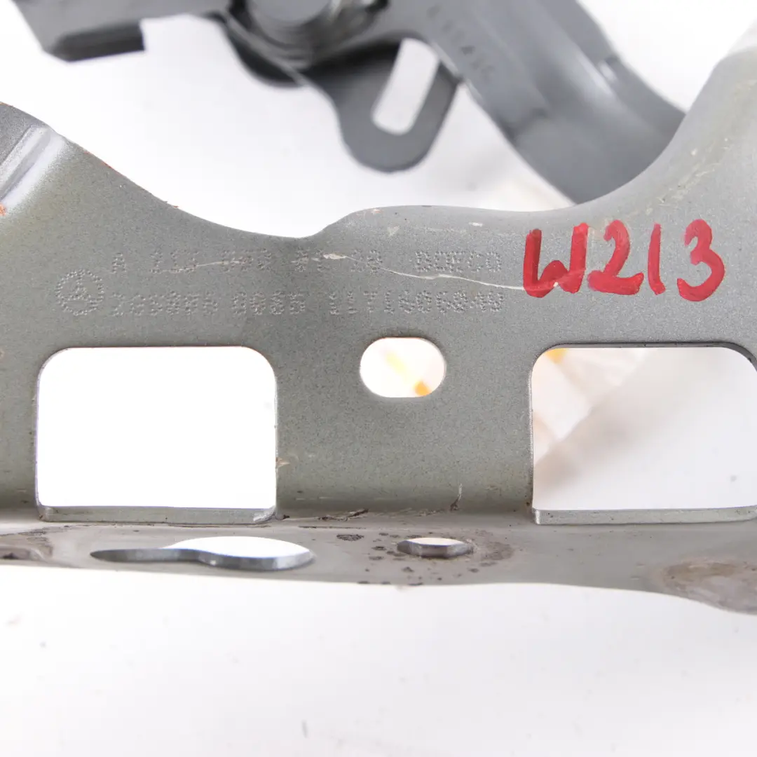 Mercedes W213 Charnière de capot gauche capot Capot Avant Gris Sélénite - 992 - SKU A2138800128-SEL - Numéro de pièce A2138800128