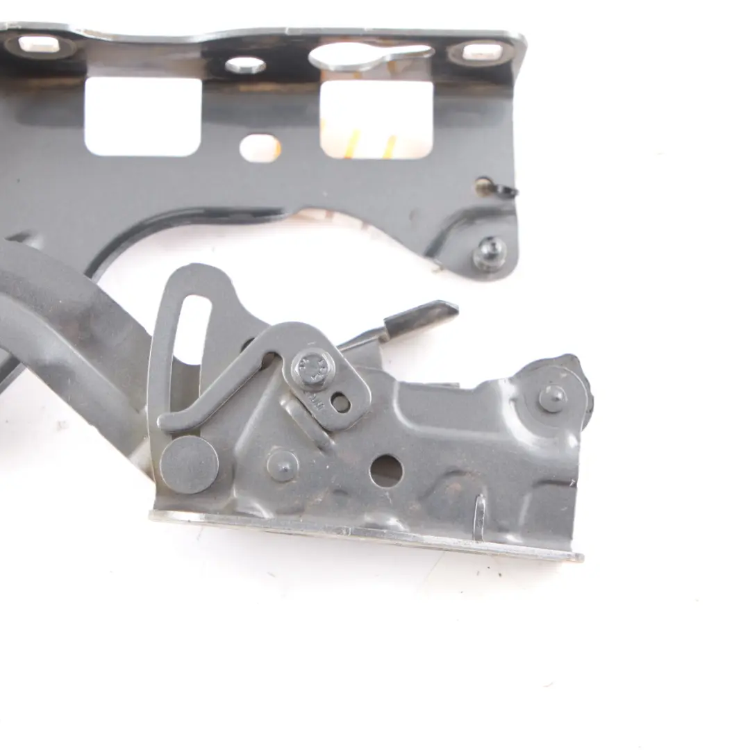  Charnière de capot Mercedes W213 S213 Capot avant droit Selenite Grey - 992 - SKU A2138800228-SEL - Numéro de pièce A2138800228