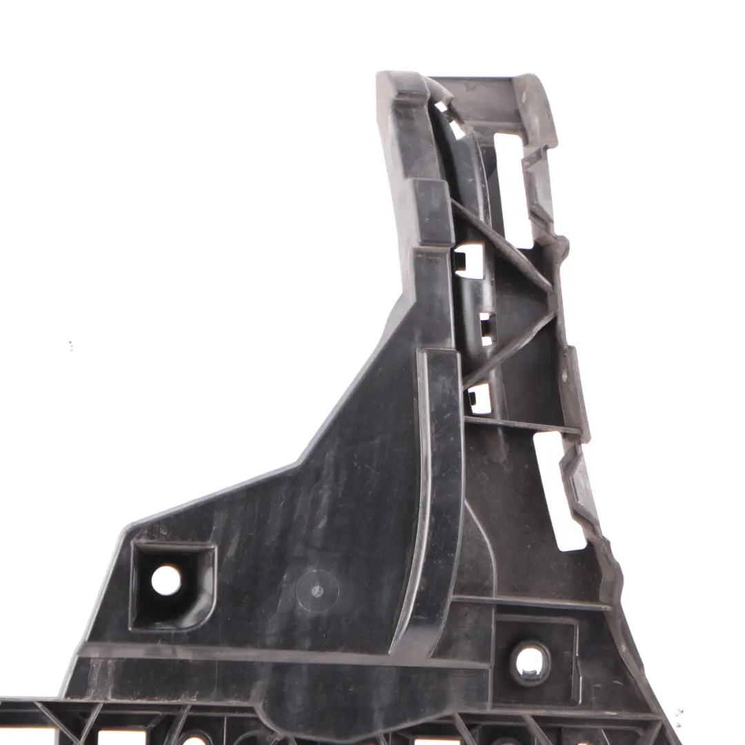 Mercedes W213 Guida paraurti posteriore sinistro supporto staffa - SKU A2138850163 - Numero di parte A2138850163