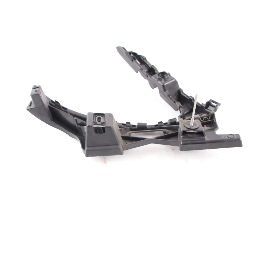 Mercedes W213 Guida paraurti posteriore destro supporto staffa - SKU A2138850165 - Numero di parte A2138850165