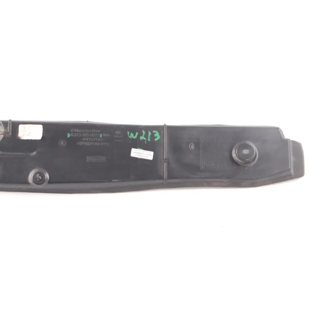 Mercedes W213 Aile Panneau Avant droite Support Cache-poussière A2138890025 - SKU A2138890500 - Numéro de pièce A2138890500