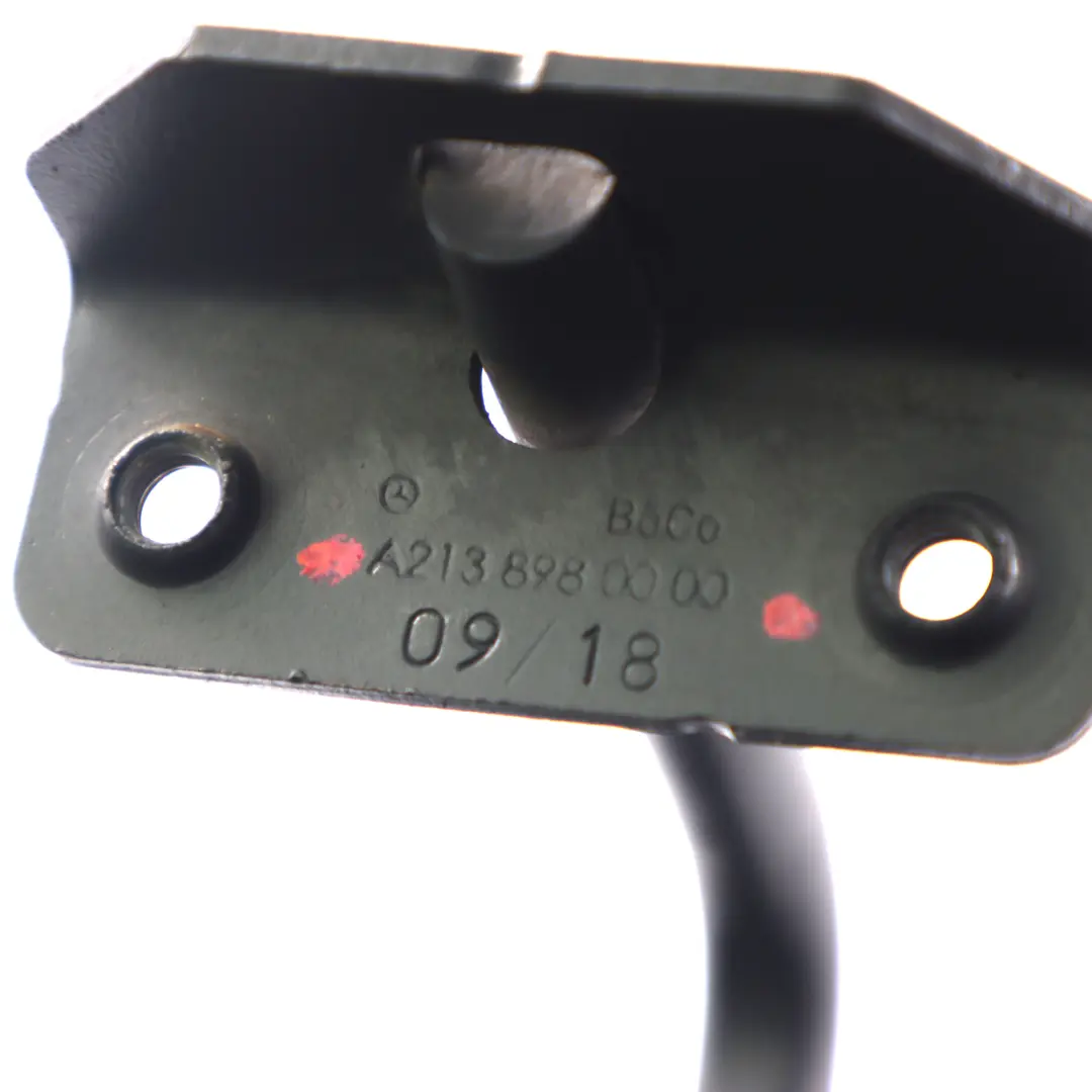 Supporto barra anteriore Staffa di riscontro per Mercedes W213 C238 con numero di parte A2138980000 Mercedes W213 C238 Supporto barra anteriore Staffa di riscontro - SKU A2138980000 - Numero di parte A2138980000