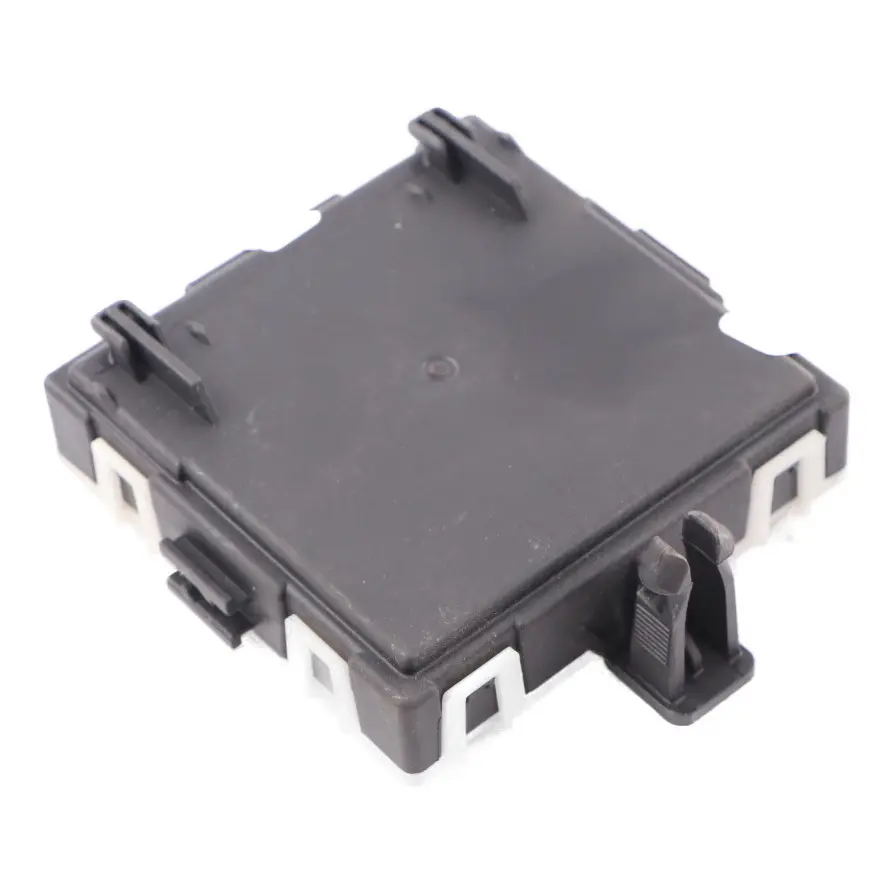 Moduł Sterownik Drzwi Prawy Przód do Mercedes S205 o numerze A2139002422 Mercedes S205 Moduł Sterownik Drzwi Prawy Przód - SKU A2139002422 - Numer Części A2139002422