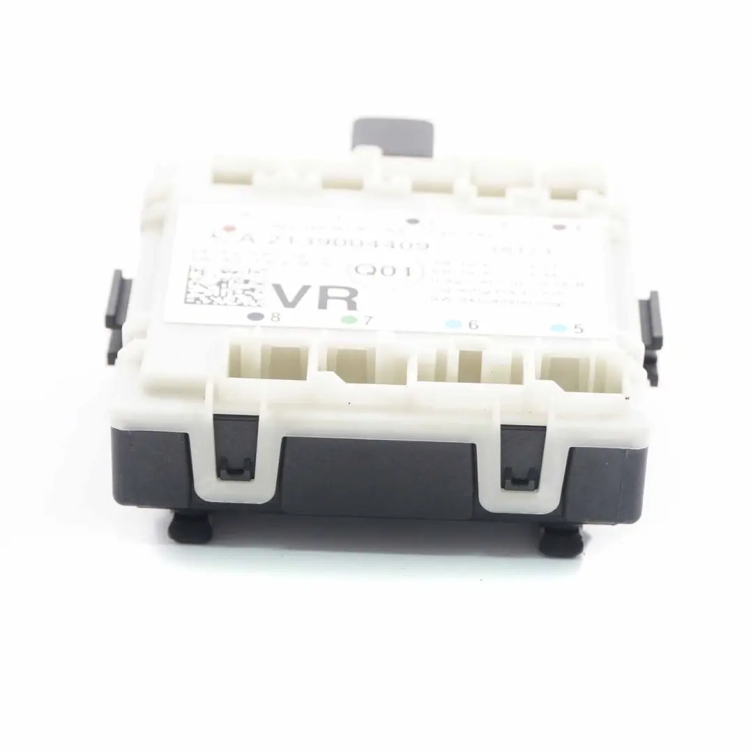 Tür modul vorne rechts Steuergerät für Mercedes W213 mit Teilenummer A2139004409 Mercedes W213 Tür modul vorne rechts Steuergerät - SKU A2139004409 - Teilenummer A2139004409