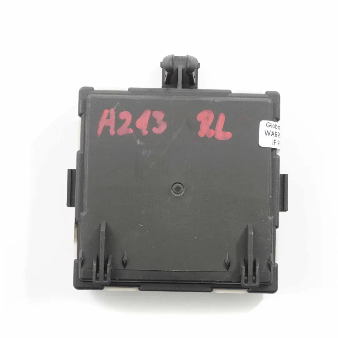 Tür modul hinten links Steuergerät für Mercedes W213 mit Teilenummer A2139004709 Mercedes W213 Tür modul hinten links Steuergerät - SKU A2139004709 - Teilenummer A2139004709