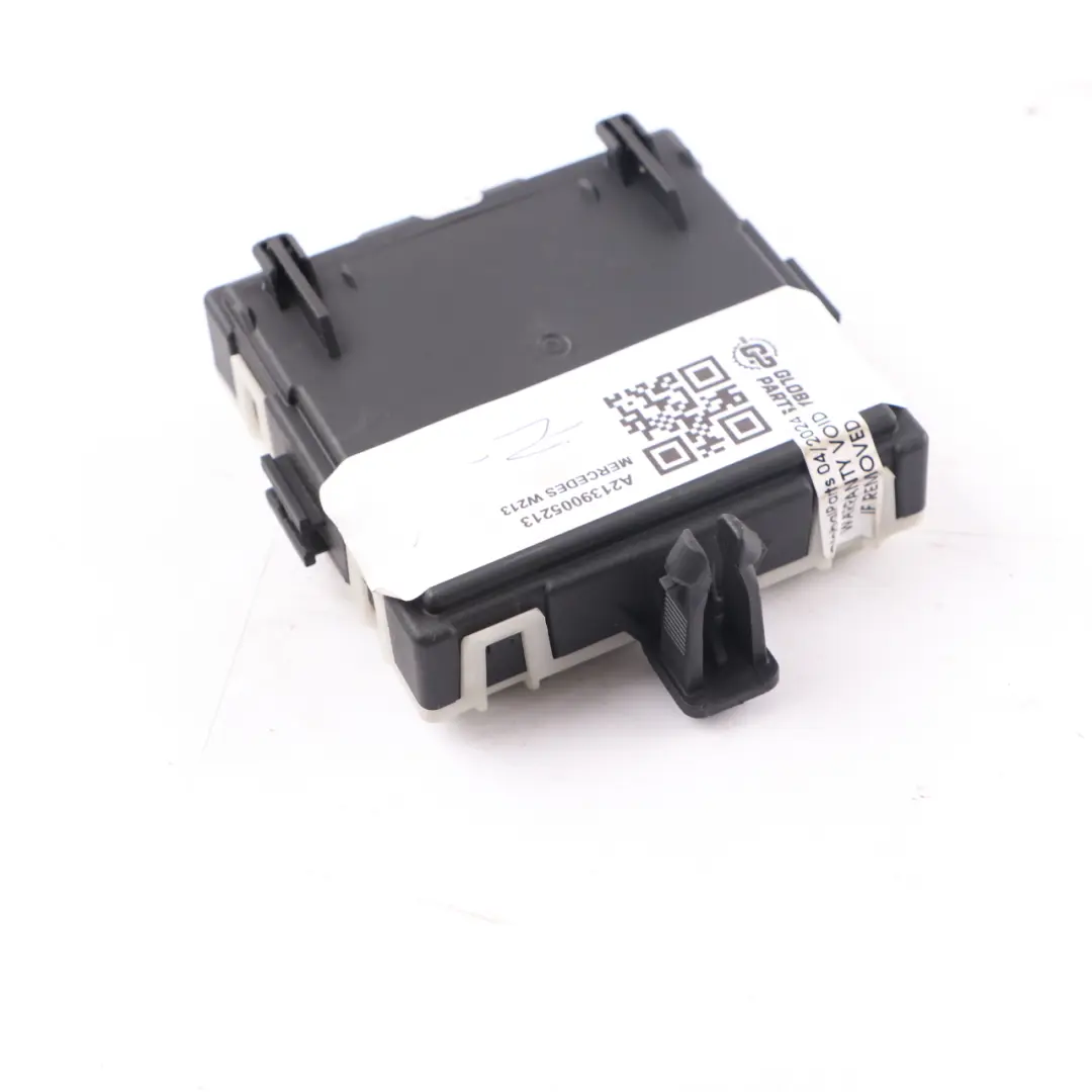 Module ECU de contrôle des portes avant gauche pour Mercedes W213 à propos du numéro de pièce A2139005213 Mercedes W213 Module ECU de contrôle des portes avant gauche - SKU A2139005213 - Numéro de pièce A2139005213
