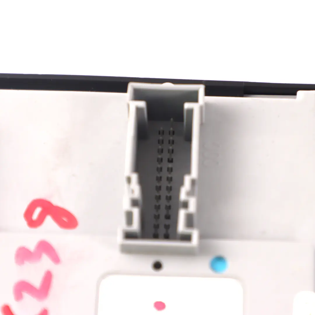 Modulo SAM Mercedes W213 C238 Unità di controllo anteriore ECU per con numero di parte A2139005223 Modulo SAM Mercedes W213 C238 Unità di controllo anteriore ECU - SKU A2139005223 - Numero di parte A2139005223