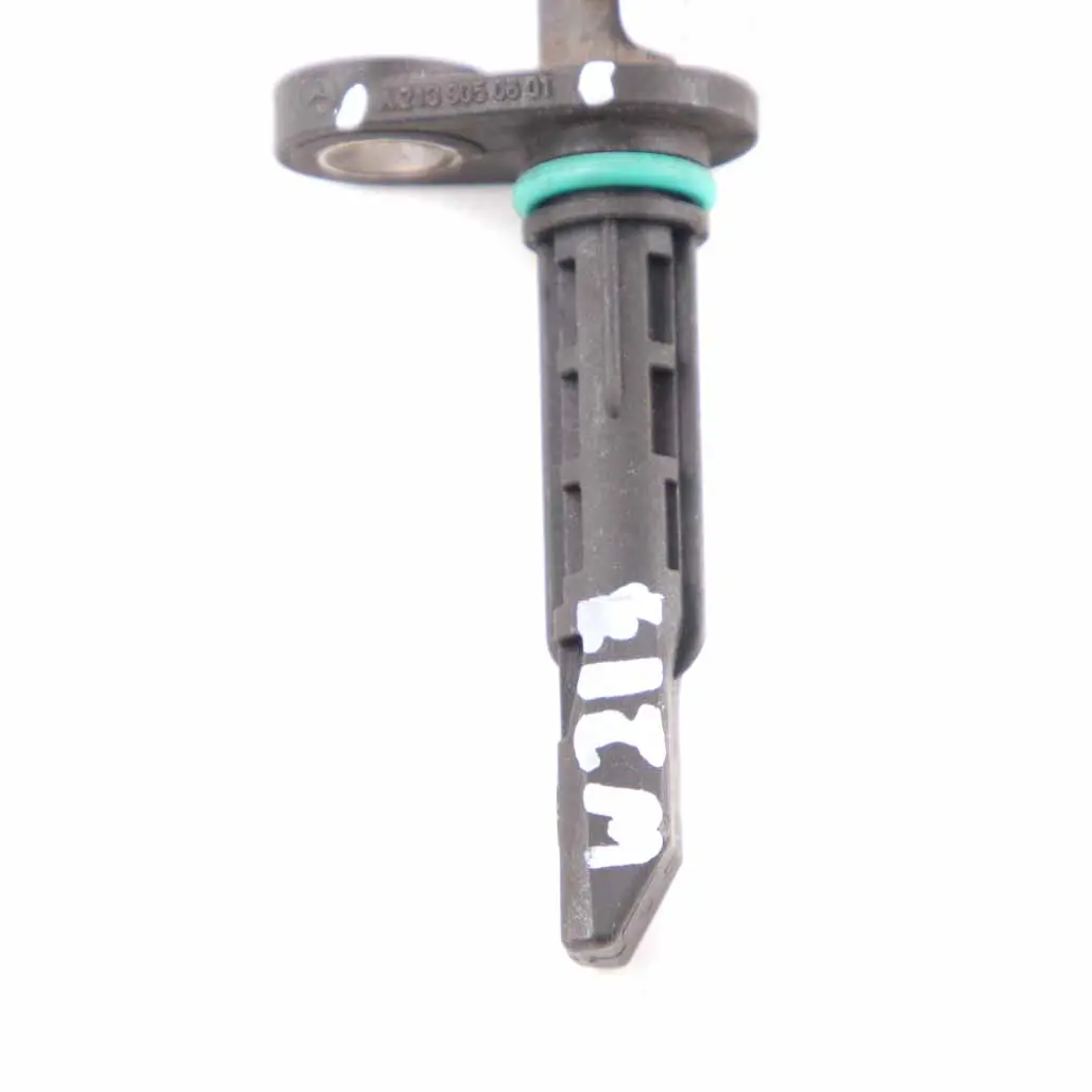 Rueda ABS Sensor de Velocidad Eje Delantero Izquierdo para Mercedes W213 con número de pieza A2139050601 Mercedes W213 Rueda ABS Sensor de Velocidad Eje Delantero Izquierdo - SKU A2139050601 - Número de pieza A2139050601