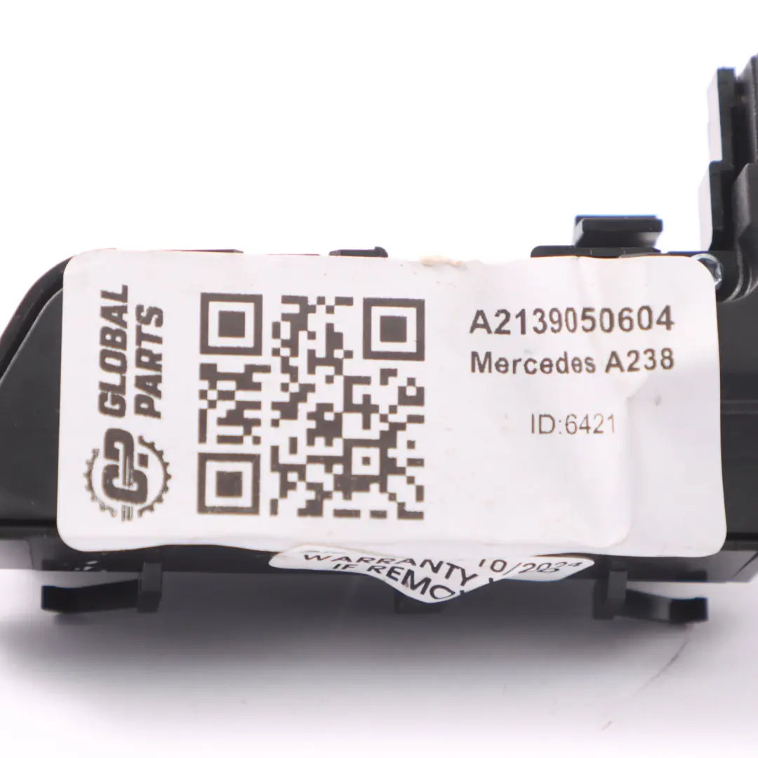 Interruttore anteriore sinistro sedile ventilazione per Mercedes C238 con numero di parte A2139050604 Mercedes C238 Interruttore anteriore sinistro sedile ventilazione - SKU A2139050604 - Numero di parte A2139050604