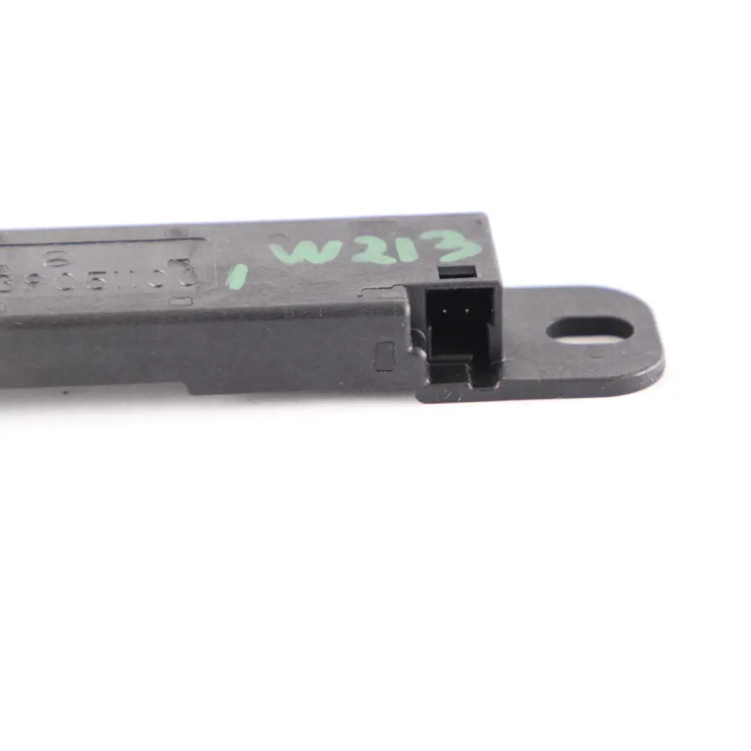 Antenne Antenne Unité contrôle Keyless Go Entry pour Mercedes W213 S213 à propos du numéro de pièce A2139051100 Mercedes W213 S213 Antenne Antenne Unité contrôle Keyless Go Entry - SKU A2139051100 - Numéro de pièce A2139051100