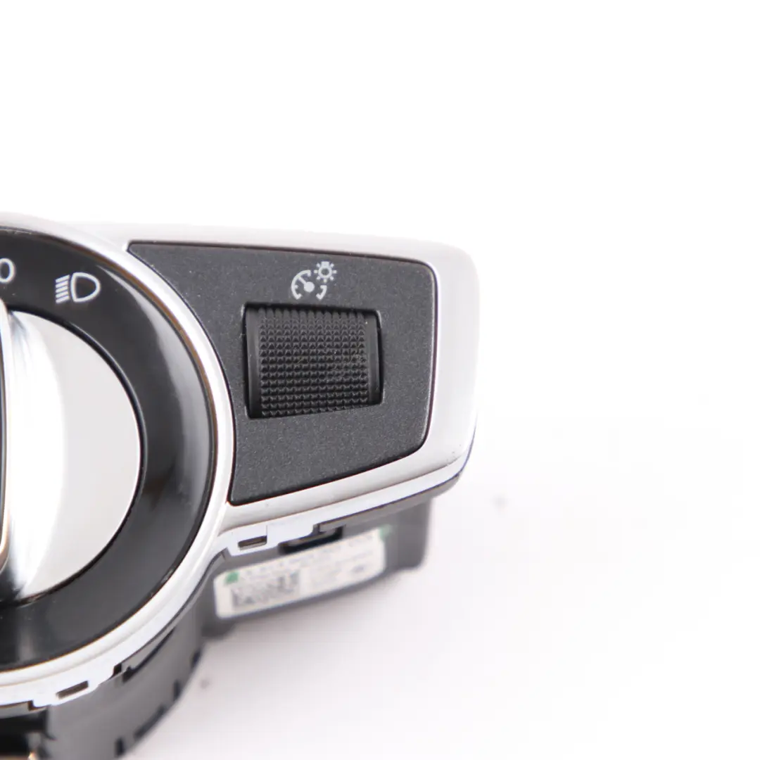 Przełącznik Włącznik Świateł do Mercedes W213 o numerze A2139053003 Mercedes W213 Przełącznik Włącznik Świateł - SKU A2139053003 - Numer Części A2139053003