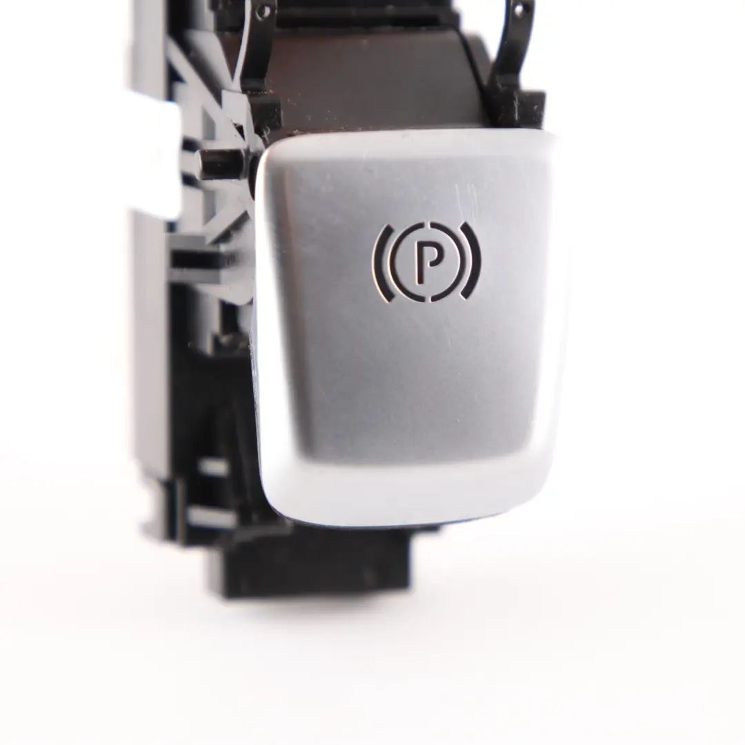 Interrupteur frein main Bouton électrique pour Mercedes W213 S213 à propos du numéro de pièce A2139053803 Mercedes W213 S213 Interrupteur frein main Bouton électrique - SKU A2139053803 - Numéro de pièce A2139053803