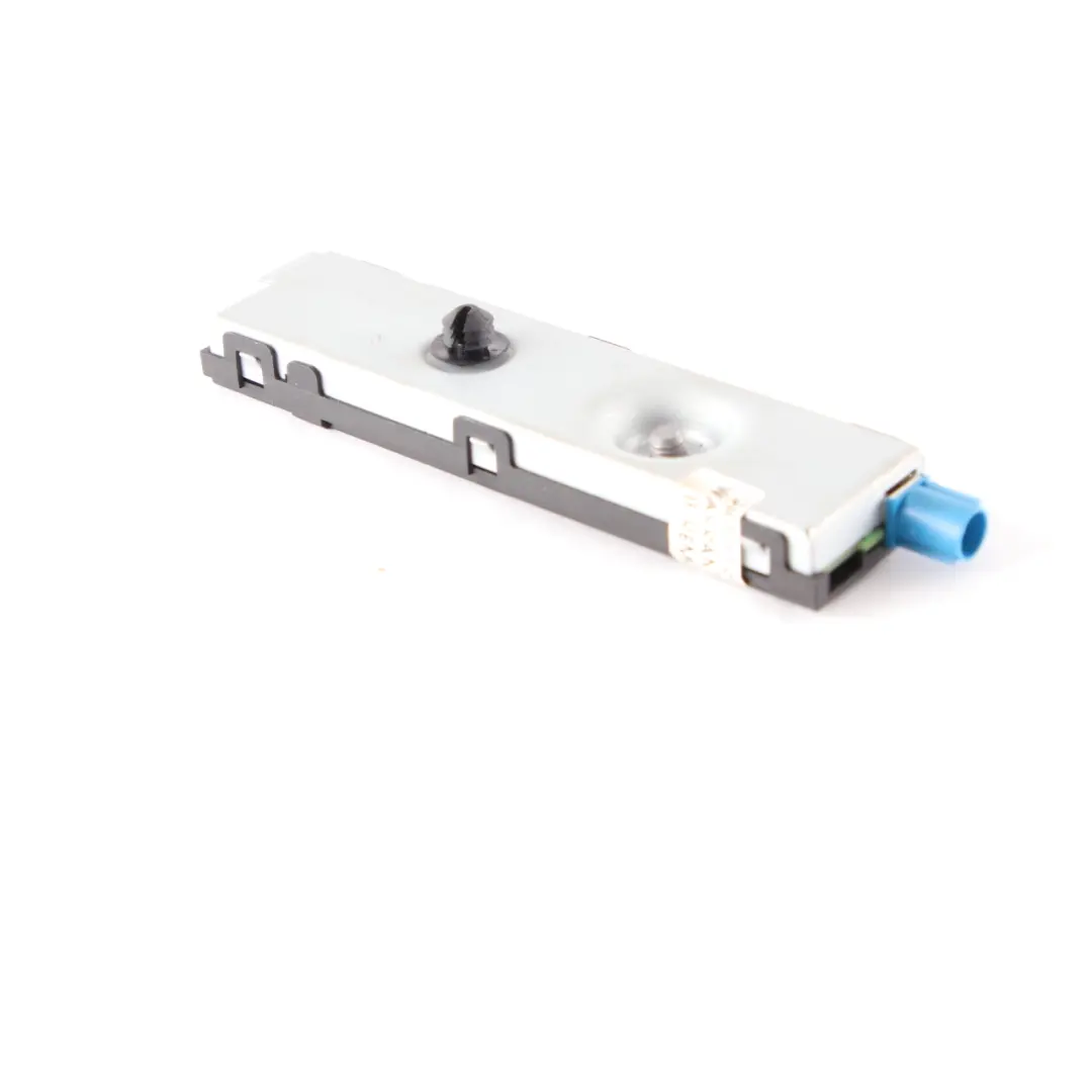 Amplificador de antena Mercedes W205 W213 S213 Aerial Module Right para con número de pieza A2139056200 Amplificador de antena Mercedes W205 W213 S213 Aerial Module Right - SKU A2139056200 - Número de pieza A2139056200