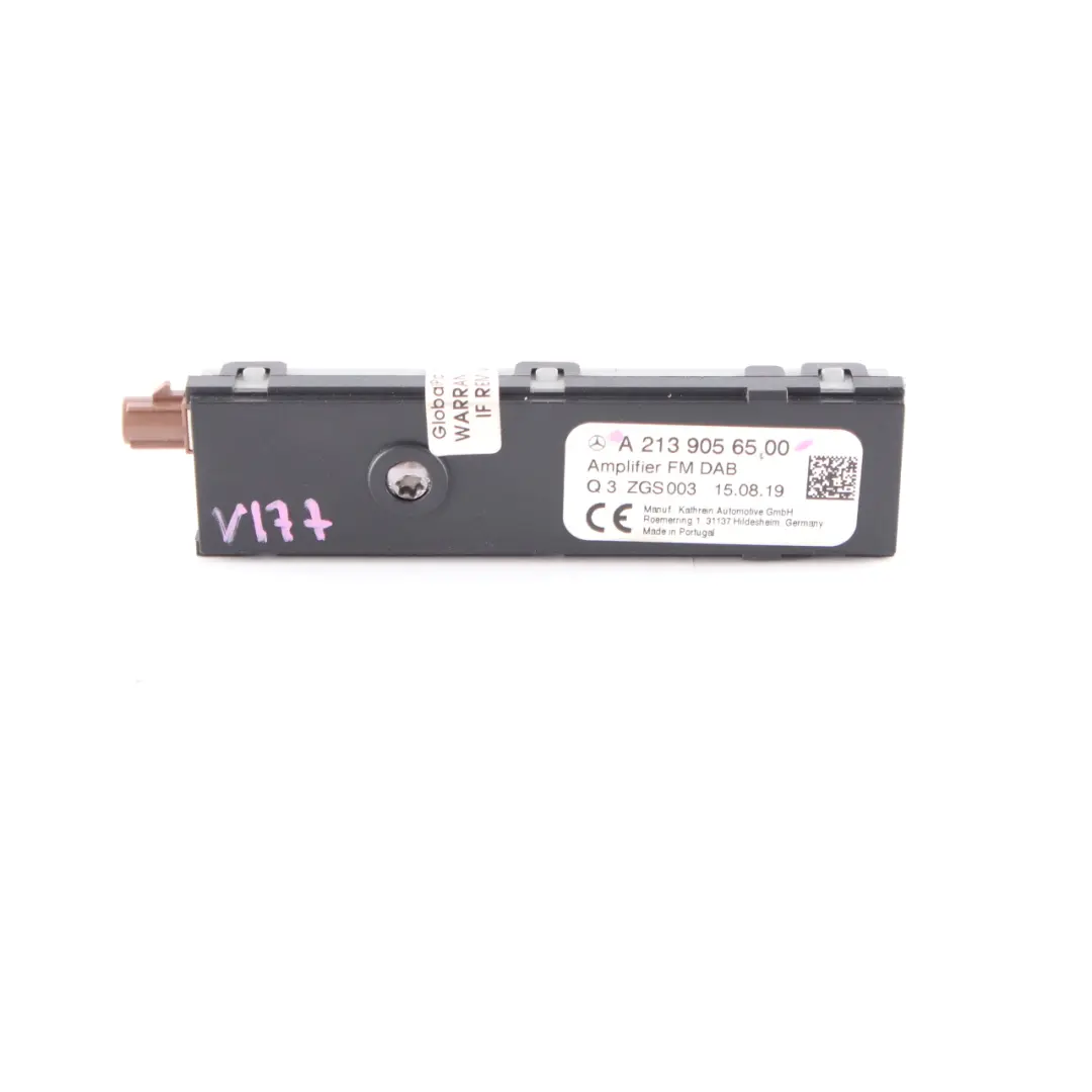 Amplificatore antenna Mercedes W205 W213 W247 FM DAB antenna per con numero di parte A2139056500 Amplificatore antenna Mercedes W205 W213 W247 FM DAB antenna - SKU A2139056500 - Numero di parte A2139056500