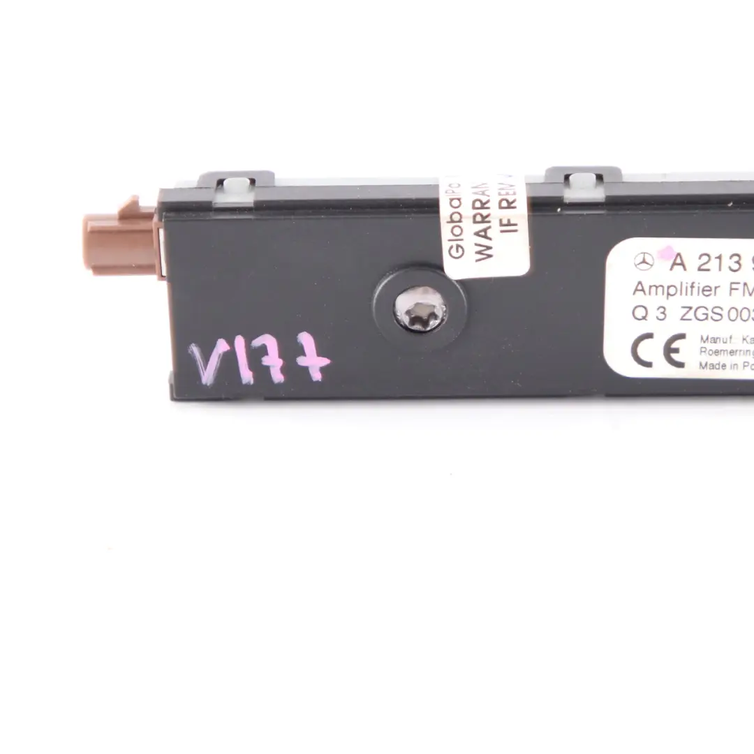 Amplificatore antenna Mercedes W205 W213 W247 FM DAB antenna per con numero di parte A2139056500 Amplificatore antenna Mercedes W205 W213 W247 FM DAB antenna - SKU A2139056500 - Numero di parte A2139056500