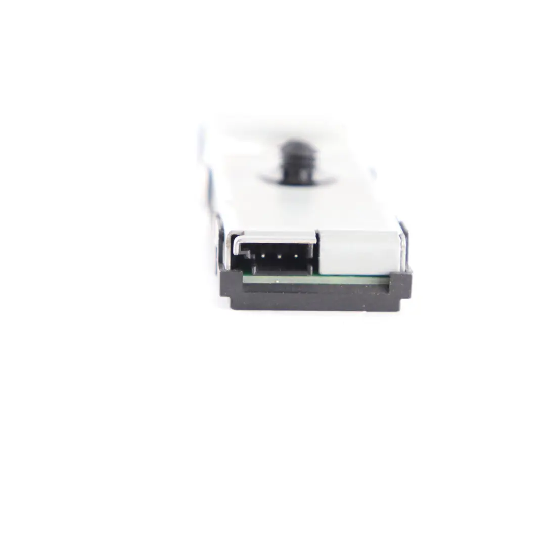  Antenne Amplificateur Mercedes W205 W213 W247 FM DAB Aerial Module - SKU A2139056500 - Numéro de pièce A2139056500