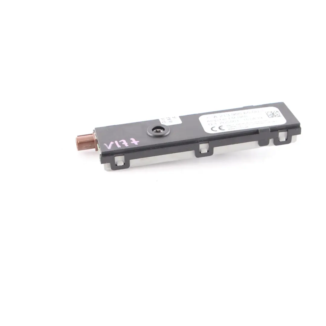 Amplificatore antenna Mercedes W205 W213 W247 FM DAB antenna per con numero di parte A2139056500 Amplificatore antenna Mercedes W205 W213 W247 FM DAB antenna - SKU A2139056500 - Numero di parte A2139056500