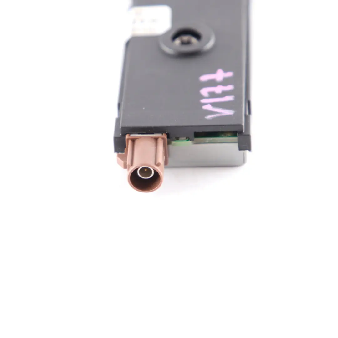 Antennenverstärker Mercedes W205 W213 W247 FM DAB Antennenmodul für mit Teilenummer A2139056500 Antennenverstärker Mercedes W205 W213 W247 FM DAB Antennenmodul - SKU A2139056500 - Teilenummer A2139056500