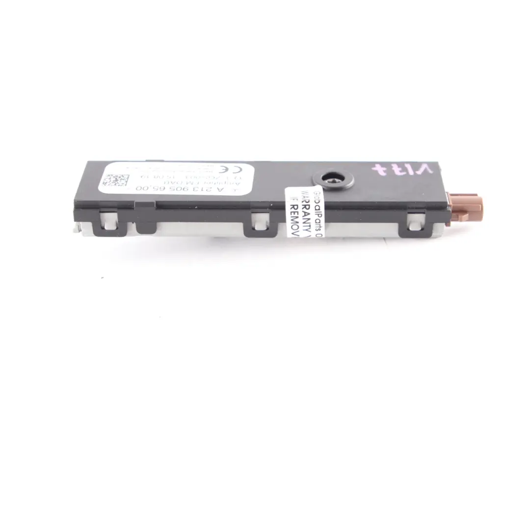 Amplificatore antenna Mercedes W205 W213 W247 FM DAB antenna per con numero di parte A2139056500 Amplificatore antenna Mercedes W205 W213 W247 FM DAB antenna - SKU A2139056500 - Numero di parte A2139056500