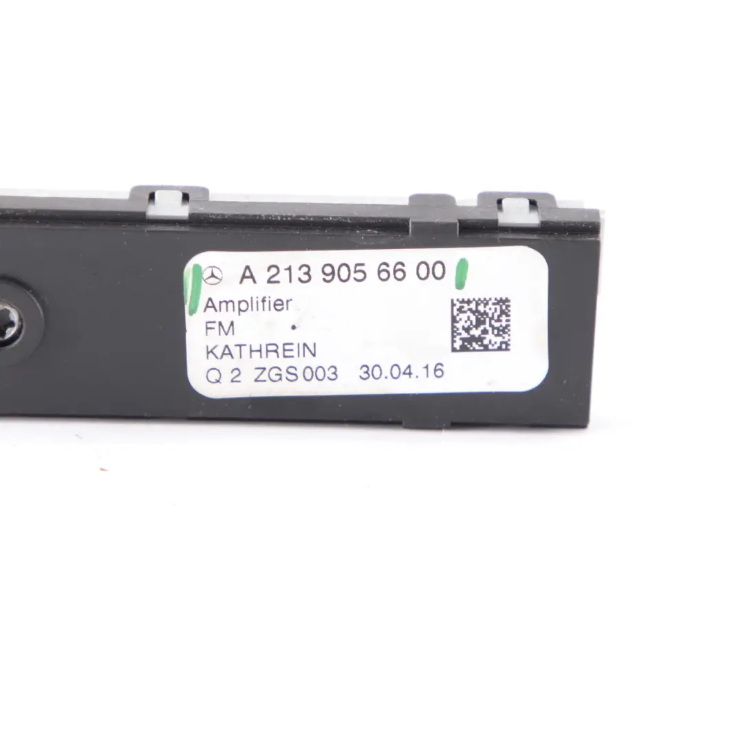 Moduł Wzmacniacz Anteny Lewy do Mercedes W213 S213 W238 o numerze A2139056600 Mercedes W213 S213 W238 Moduł Wzmacniacz Anteny Lewy - SKU A2139056600 - Numer Części A2139056600