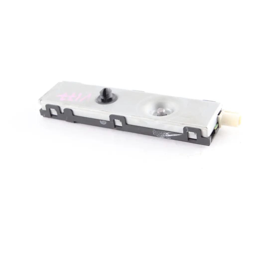  Antenne Amplificateur Mercedes W205 W213 AM FM DAB Aerial Module - SKU A2139056800 - Numéro de pièce A2139056800