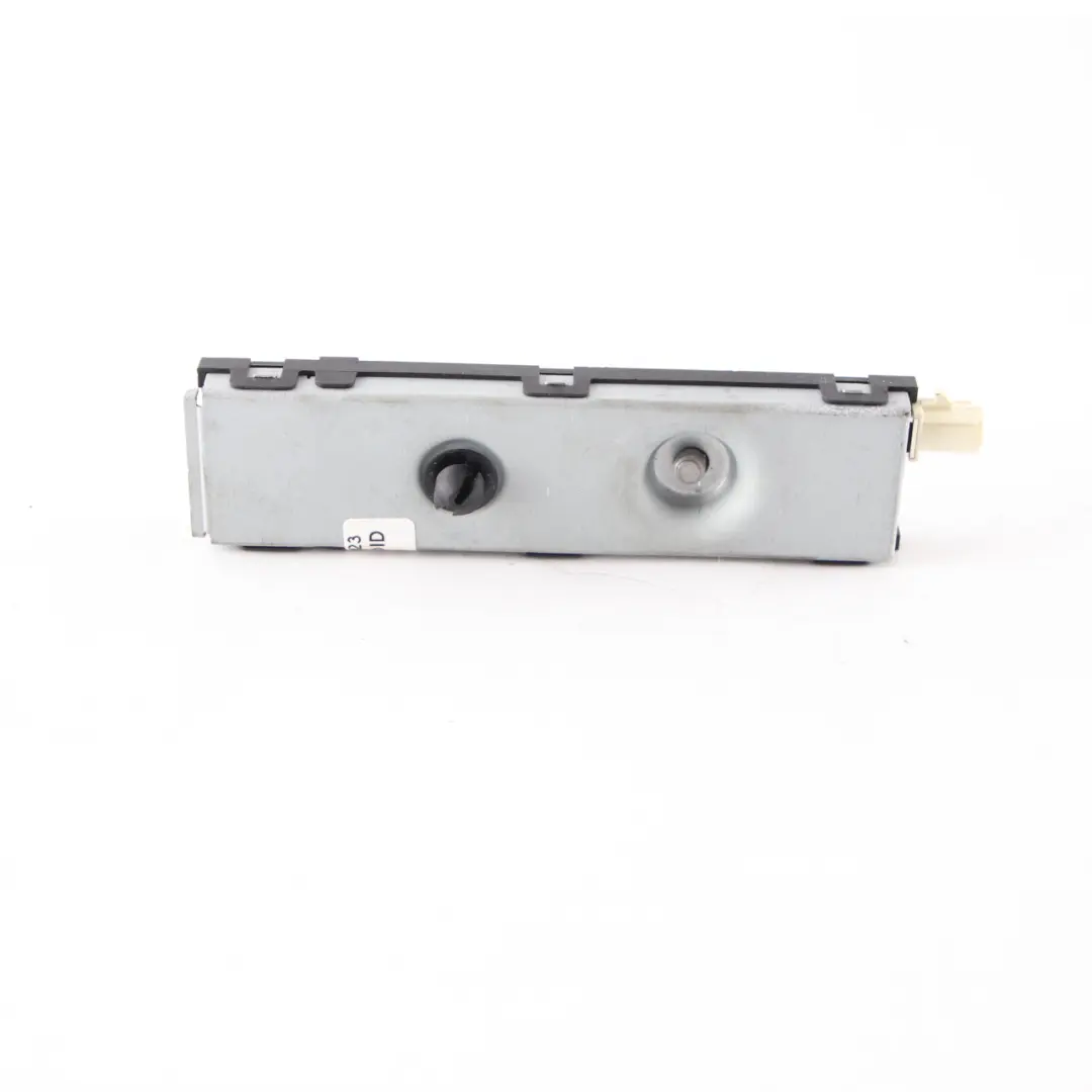 Antenna Amplifier Mercedes W213 S213 W238 Aerial Module Right O/S to with Part number A2139056900 Antenna Amplifier Mercedes W213 S213 W238 Aerial Module Right O/S - SKU A2139056900 - Part number A2139056900