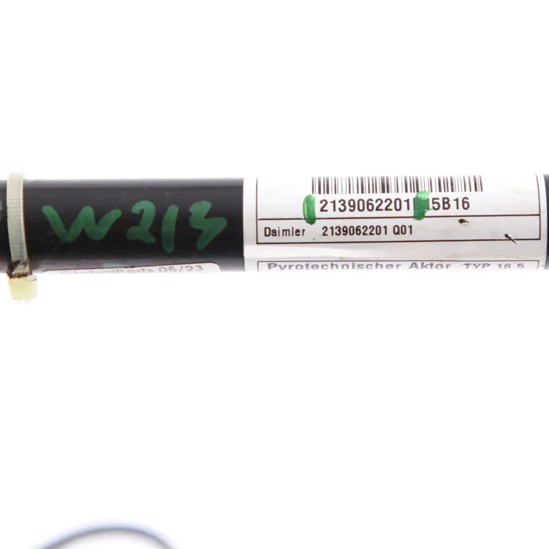 Attuatore del cofano motore sinistro destro per Mercedes W213 con numero di parte A2139062201 Mercedes W213 Attuatore del cofano motore sinistro destro - SKU A2139062201 - Numero di parte A2139062201