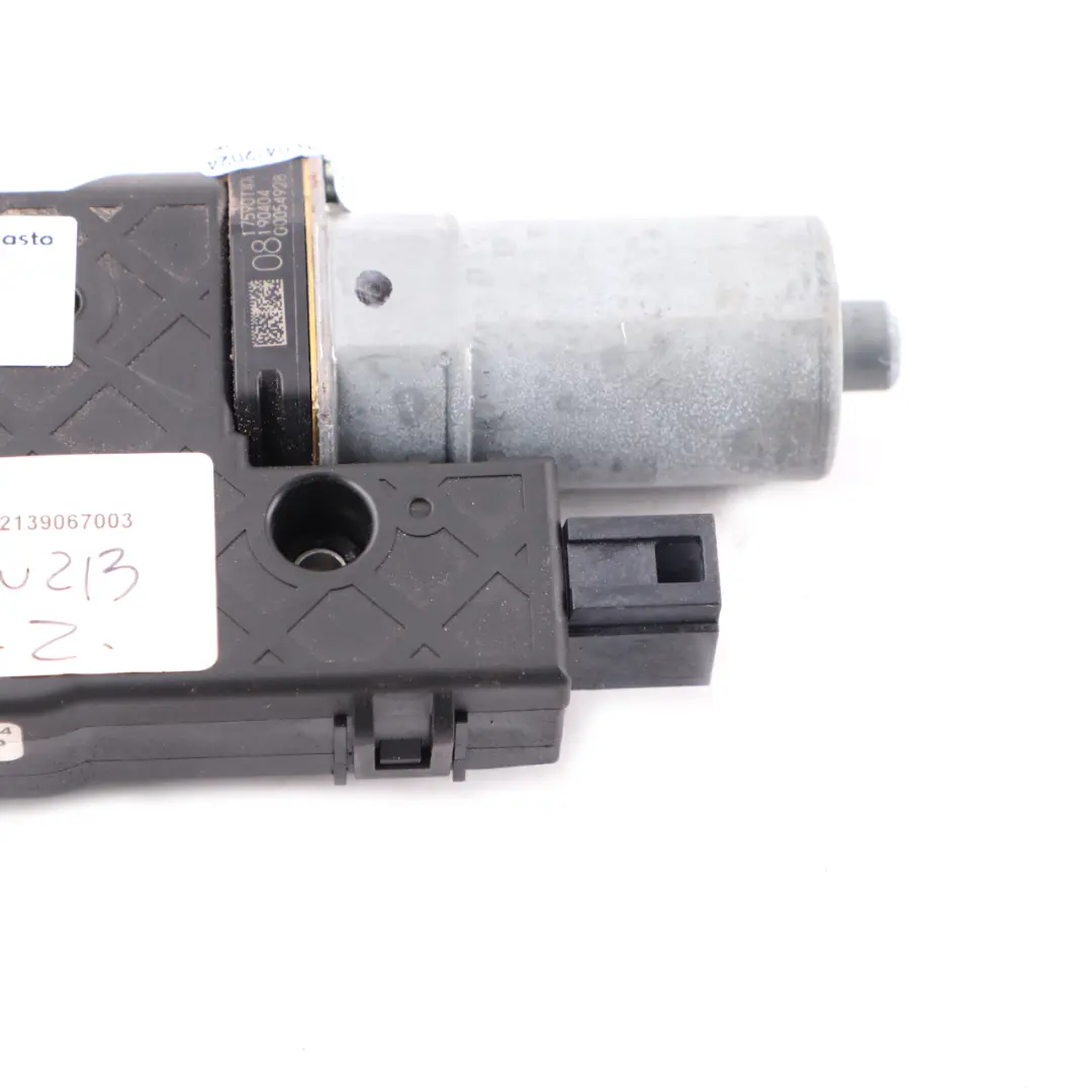 Mercedes C167 W213 W247 Sun Roof Motor Panoramic Sliding Motor Drive - SKU A2139067003 - Part number A2139067003