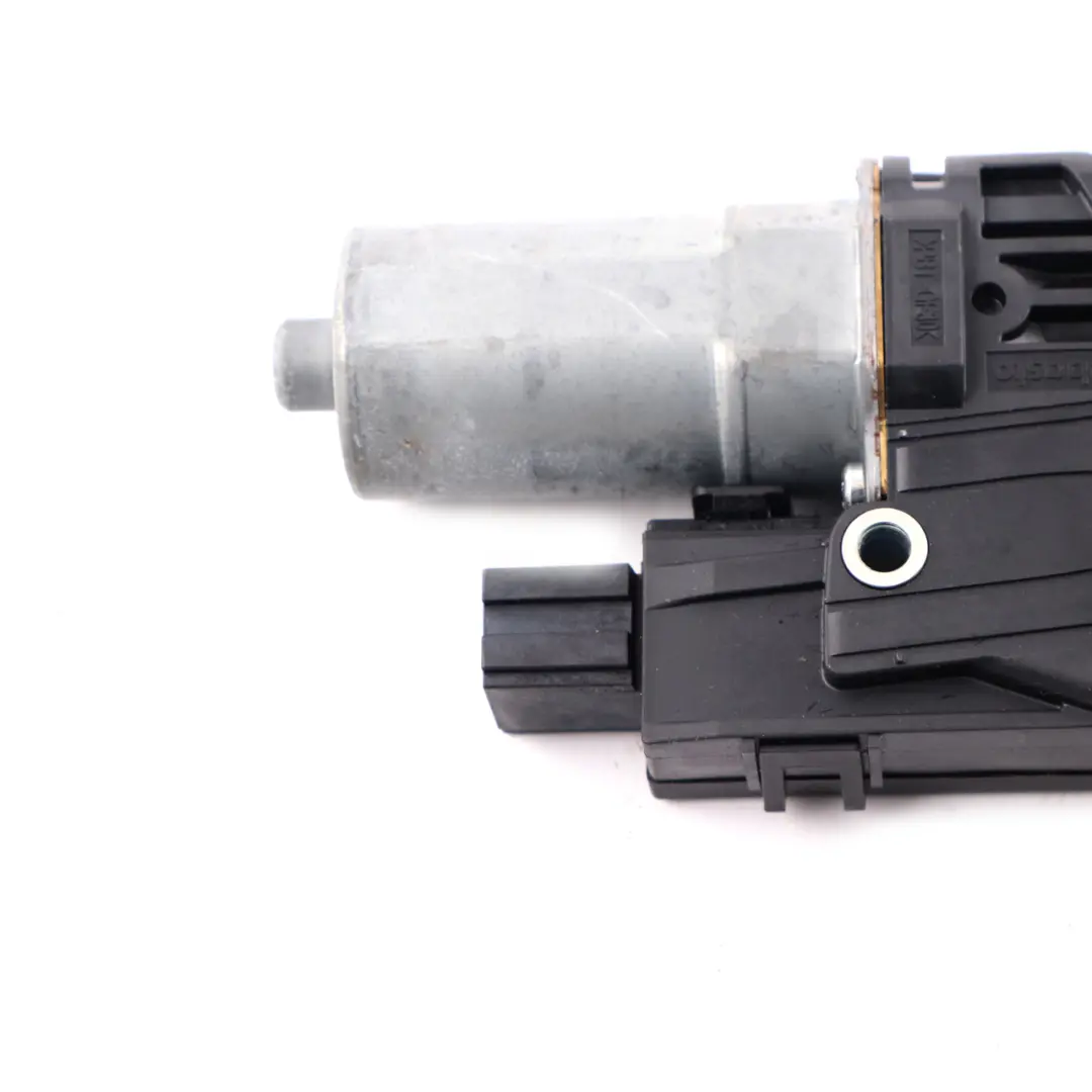 Sun Roof Motor Panoramic Sliding Motor Drive to Mercedes C167 W213 W247 with Part number A2139067003 Mercedes C167 W213 W247 Sun Roof Motor Panoramic Sliding Motor Drive - SKU A2139067003 - Part number A2139067003