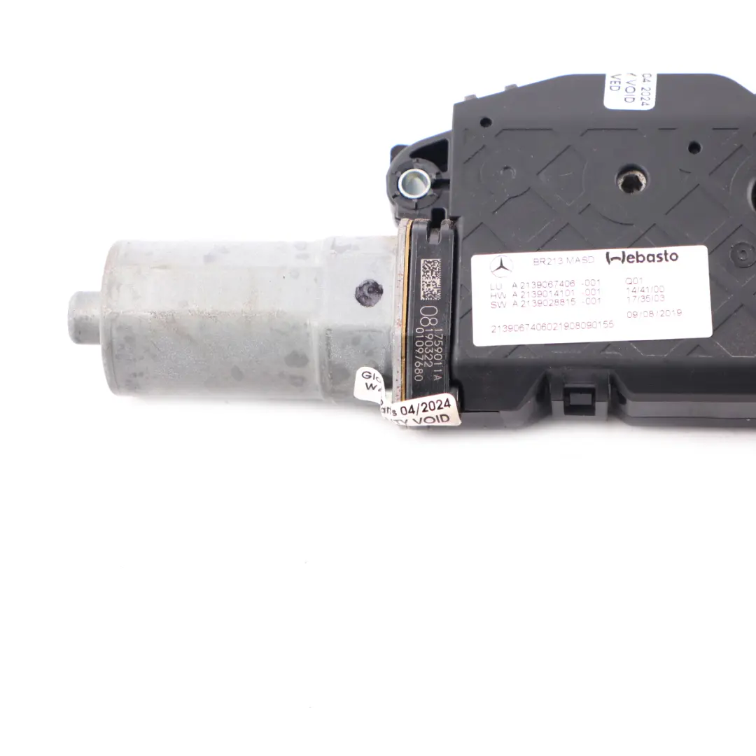 Sun Roof Motor Panoramic Sliding Roof Motor Drive to Mercedes W213 with Part number A2139067406 Mercedes W213 Sun Roof Motor Panoramic Sliding Roof Motor Drive - SKU A2139067406 - Part number A2139067406